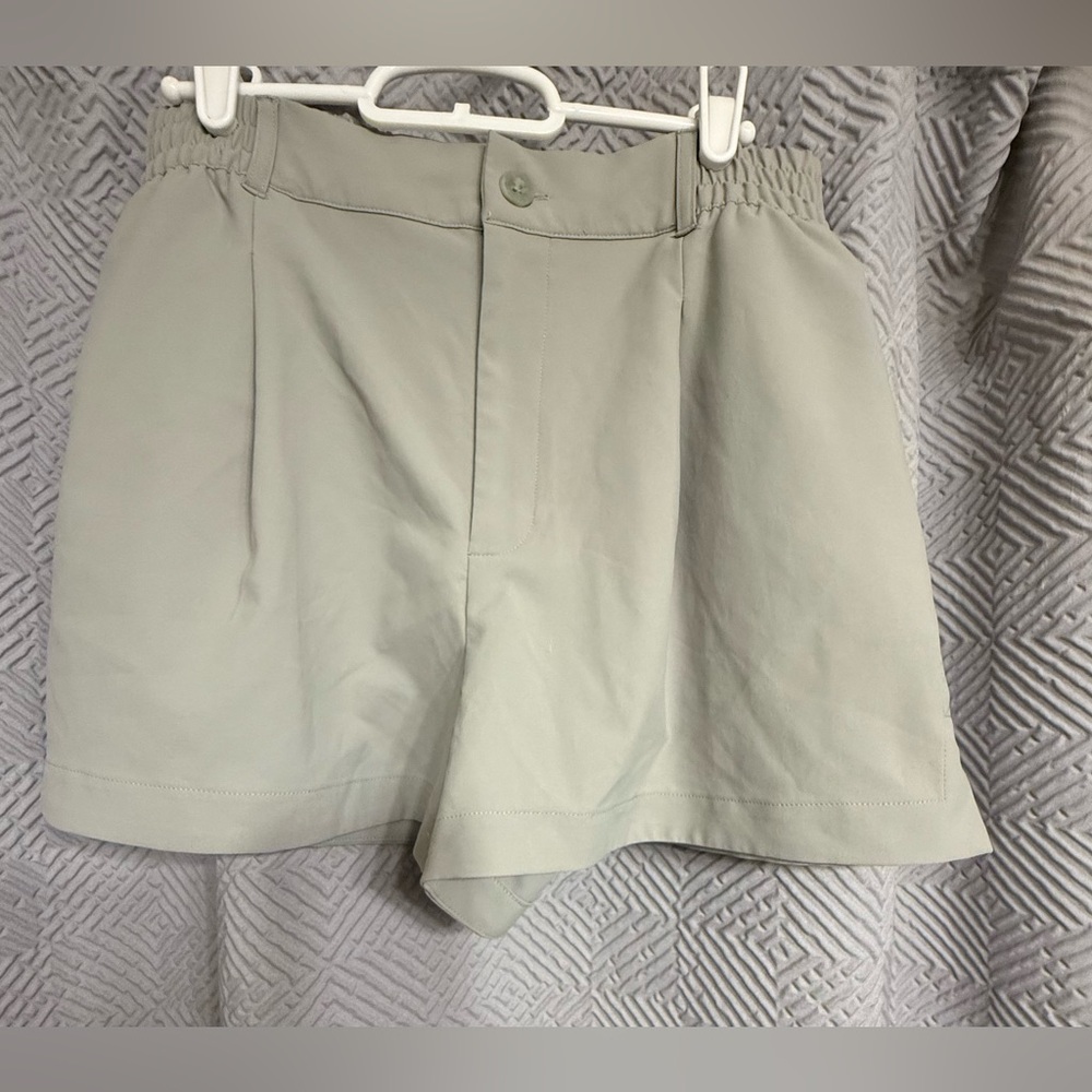 Beyond Yoga City shorts